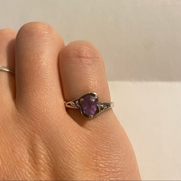 Amethyst silver ring - Picture 2 of 9